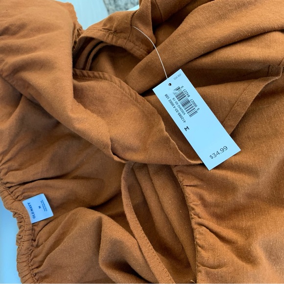 BNWT Rust ruffled top - M - Picture 2 of 6